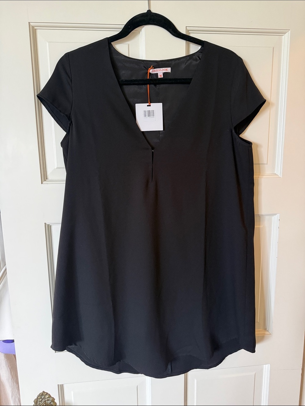 Daily Look Black V-Neck Cap Sleeve tunic